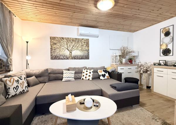 Celoročne obývateľná , moderne zariadená 4i rekreačná chata pri lese , NOVOSTAVBA, Gabčíkovo- Prístav,