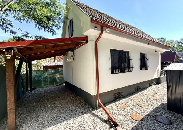Celoročne obývateľná , moderne zariadená 4i rekreačná chata pri lese , NOVOSTAVBA, Gabčíkovo- Prístav,