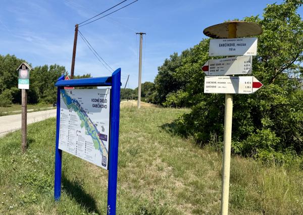 Celoročne obývateľná , moderne zariadená 4i rekreačná chata pri lese , NOVOSTAVBA, Gabčíkovo- Prístav,