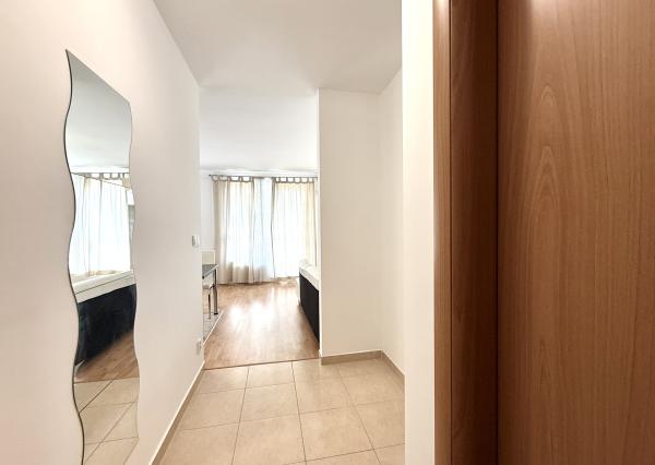 Zariadený 1,5 izbový byt s exteriérom a garáž. státím, projekt EDEN PARK , Drieňová ul., BA II., 49 m2
