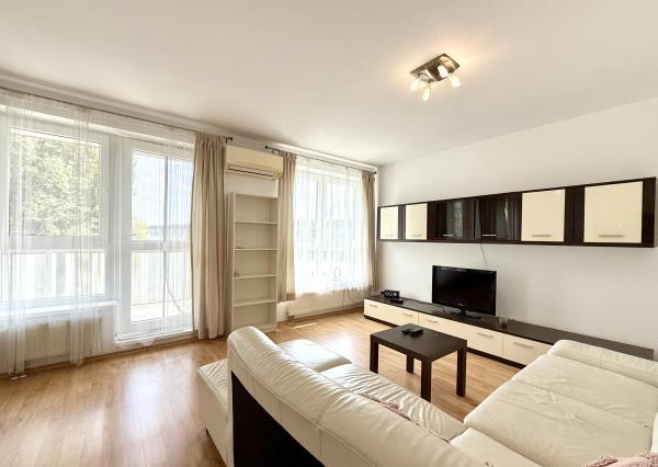 Zariadený 1,5 izbový byt s exteriérom a garáž. státím, projekt EDEN PARK , Drieňová ul., BA II., 49 m2