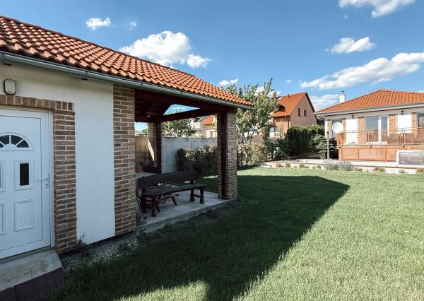 Rekreačný dom s bazénom na Záhorí v blízkosti prírody