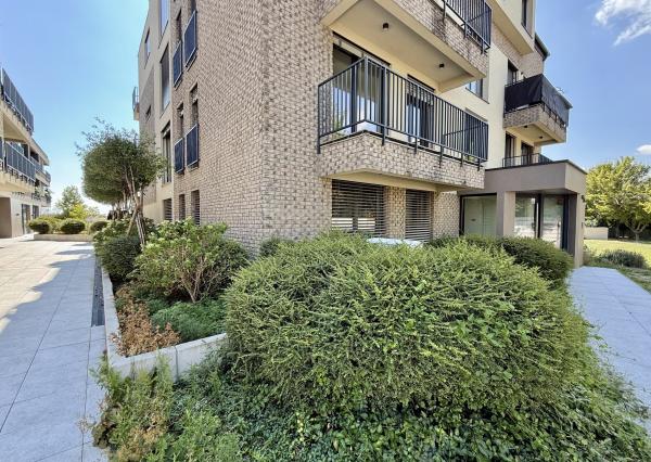 Novostavba 4i bytu s TERASOU v NADŠTANDARDNOM nízko podlažnom projekte Sady Jarovce, BA V., 130,52 m2