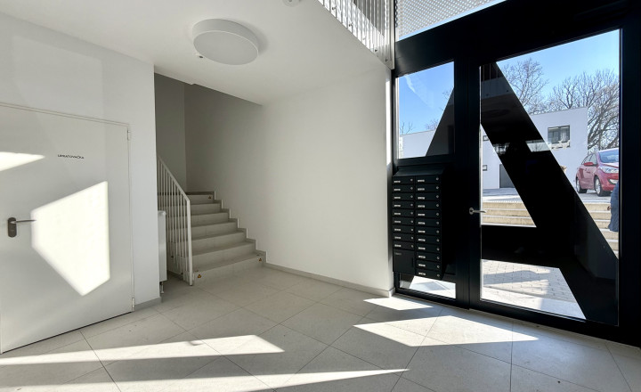 Novostavba 1,5i byt s veľkým exteriérom a BAZÉNOM, BA IV. Dúbravka, Agátova ul., 41,82 m2 - fotografia 7