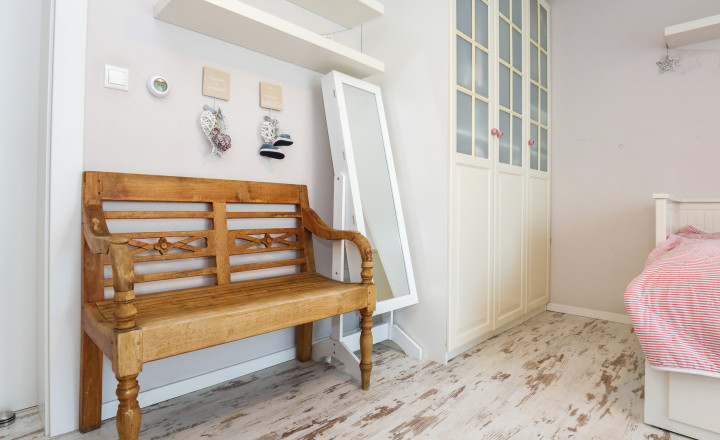 Exkluzívne - 4i zariadený rodinný dom- BUNGALOV, terasa a upravená záhrada, Veľký Biel, 500 m2 - fotografia 14