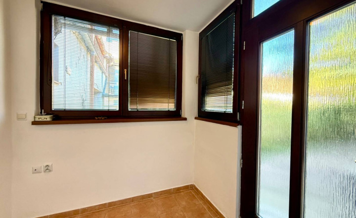 Predaj 5i RD s vinnou pivnicou v centre na námestí, Svätý Jur, Prostredná ul., 377 m2 - fotografia 15