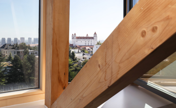 Novostavba 5 izbovej rodinnej vily s výhľadom na hrad a Dunaj - fotografia 31