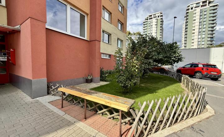 PRÍJEMNÝ 3 izbový byt, TOP lokalita na začiatku Petržalky , Mlynarovičova ul., 76,20 m2 - fotografia 18