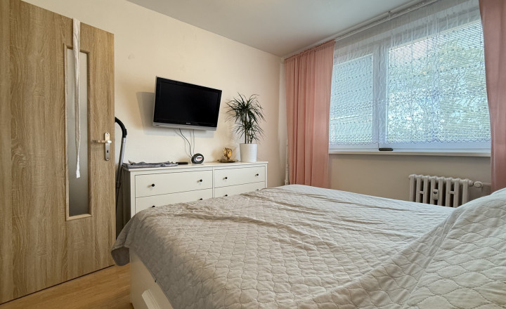 PRÍJEMNÝ 3 izbový byt, TOP lokalita na začiatku Petržalky , Mlynarovičova ul., 76,20 m2 - fotografia 7
