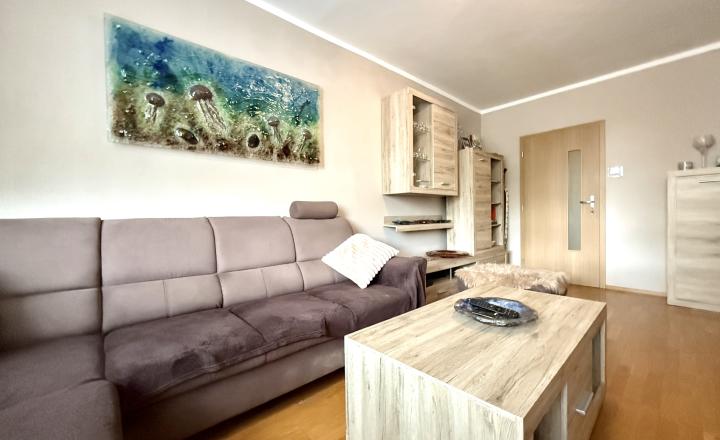 PRÍJEMNÝ 3 izbový byt, TOP lokalita na začiatku Petržalky , Mlynarovičova ul., 76,20 m2 - fotografia 2