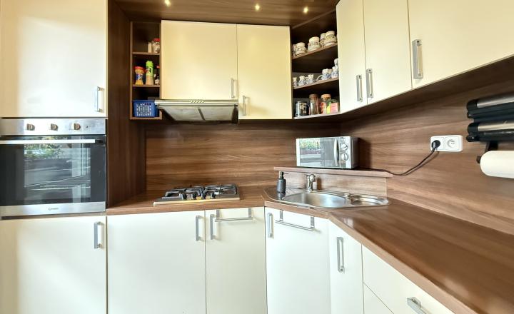 PRÍJEMNÝ 3 izbový byt, TOP lokalita na začiatku Petržalky , Mlynarovičova ul., 76,20 m2 - fotografia 10