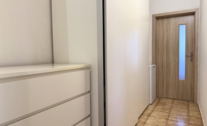 PRÍJEMNÝ 3 izbový byt, TOP lokalita na začiatku Petržalky , Mlynarovičova ul., 76,20 m2 - fotografia 13