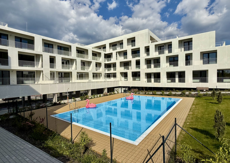 Novostavba 1,5i byt s veľkým exteriérom a BAZÉNOM, BA IV. Dúbravka, Agátova ul., 41,82 m2