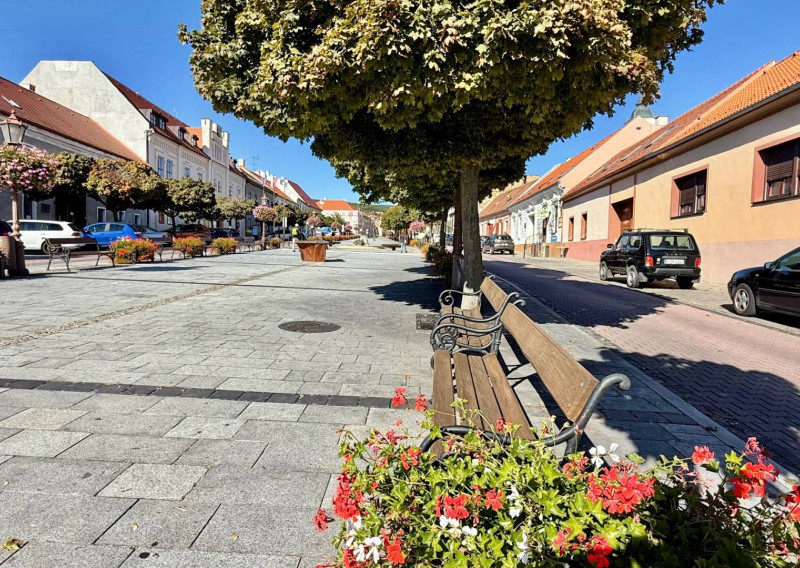 Predaj 5i RD s vinnou pivnicou v centre na námestí, Svätý Jur, Prostredná ul., 377 m2
