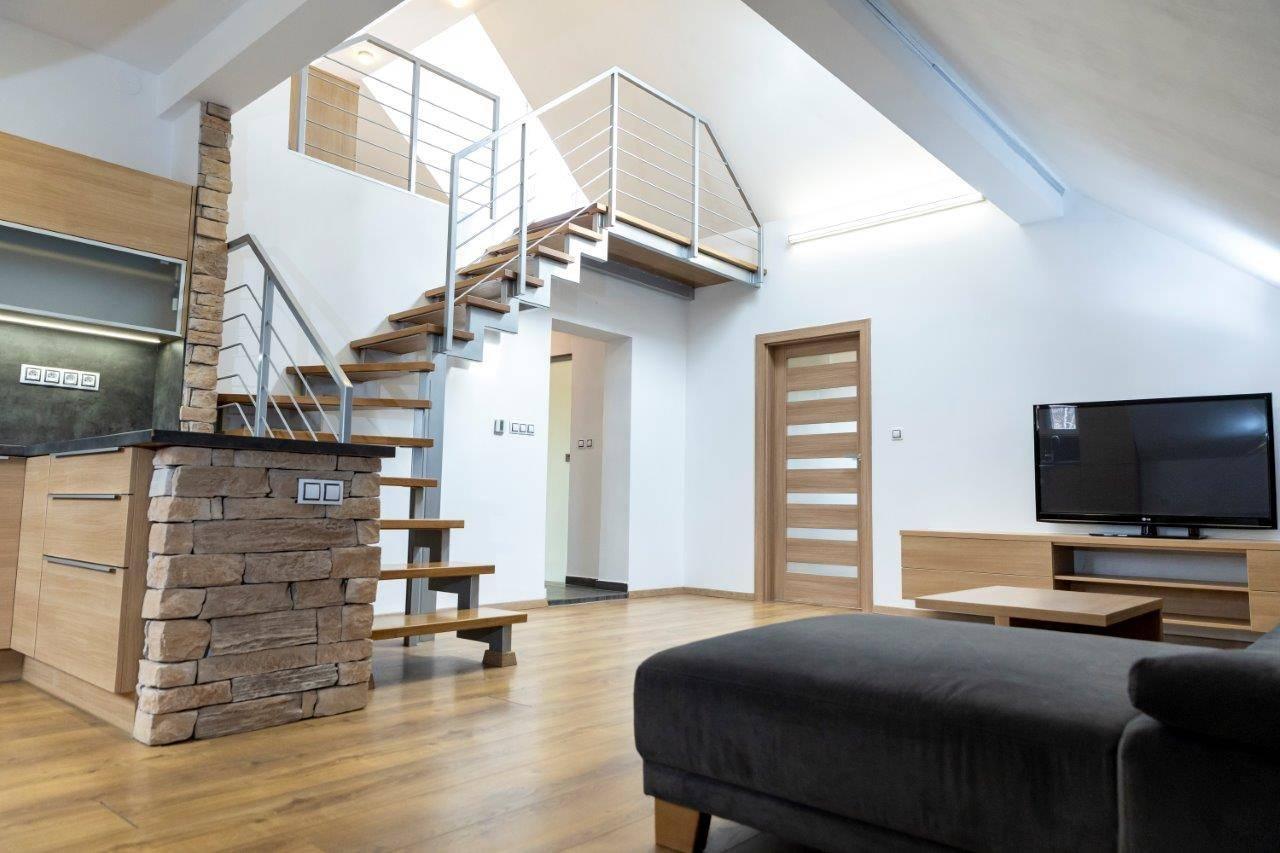 Mezonetový 3i tehlový byt s TERASOU, BA III., Nové Mesto, Odborárska ul., 95 m2