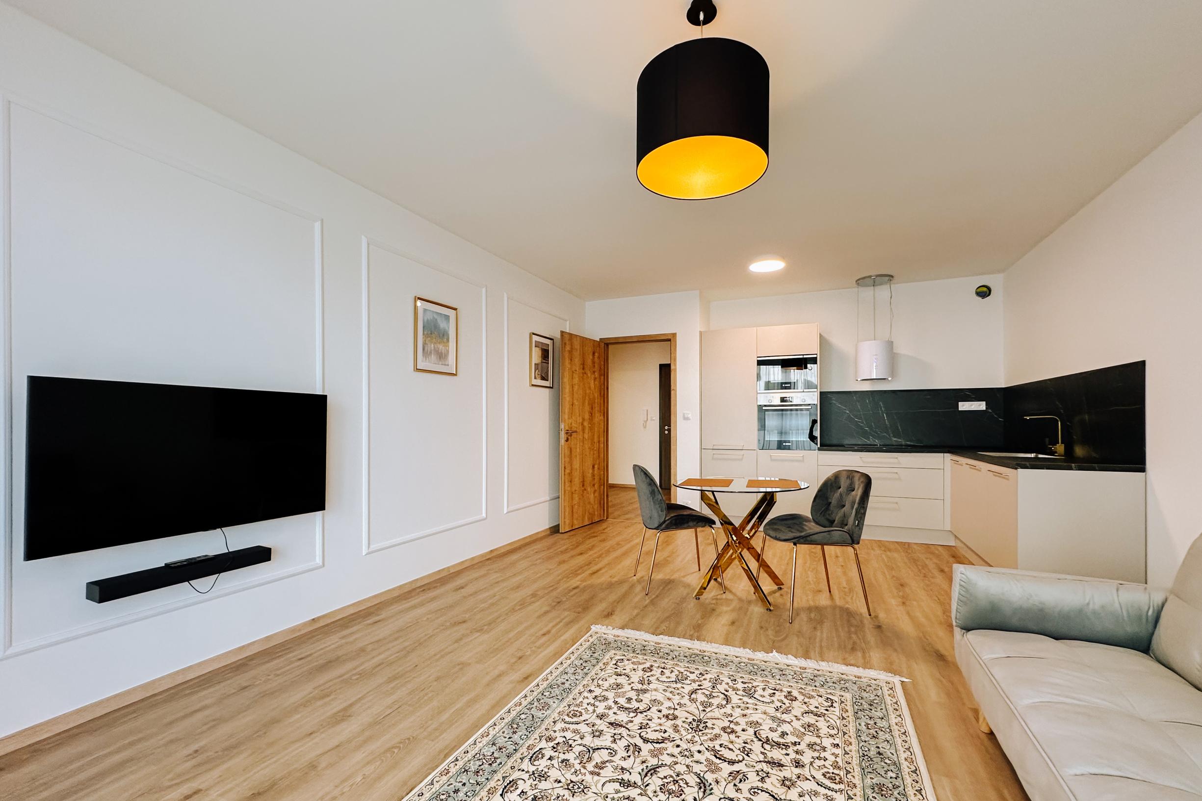 Butikový 2 izbový apartmán s loggiou v novostavbe z r.2023 Jégeho Alej