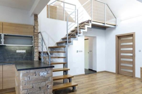 Mezonetový 3i tehlový byt s TERASOU, BA III., Nové Mesto, Odborárska ul., 95 m2