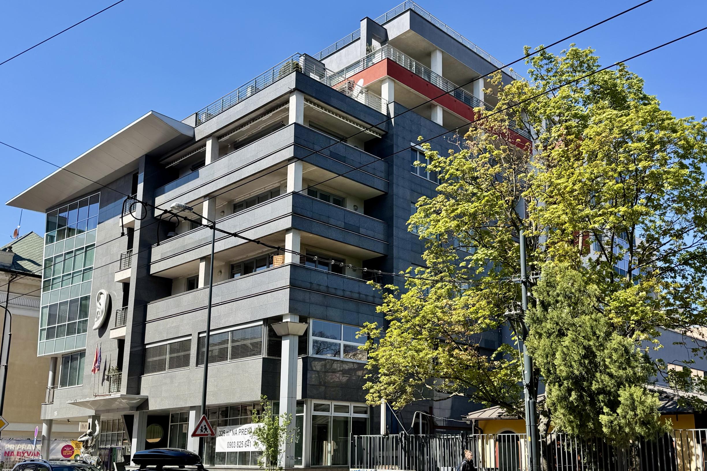 Veľkometrážny 3i byt v centre s výhľadmi a garážovým státím , NOVOSTAVBA, BA I., 137,80 m2