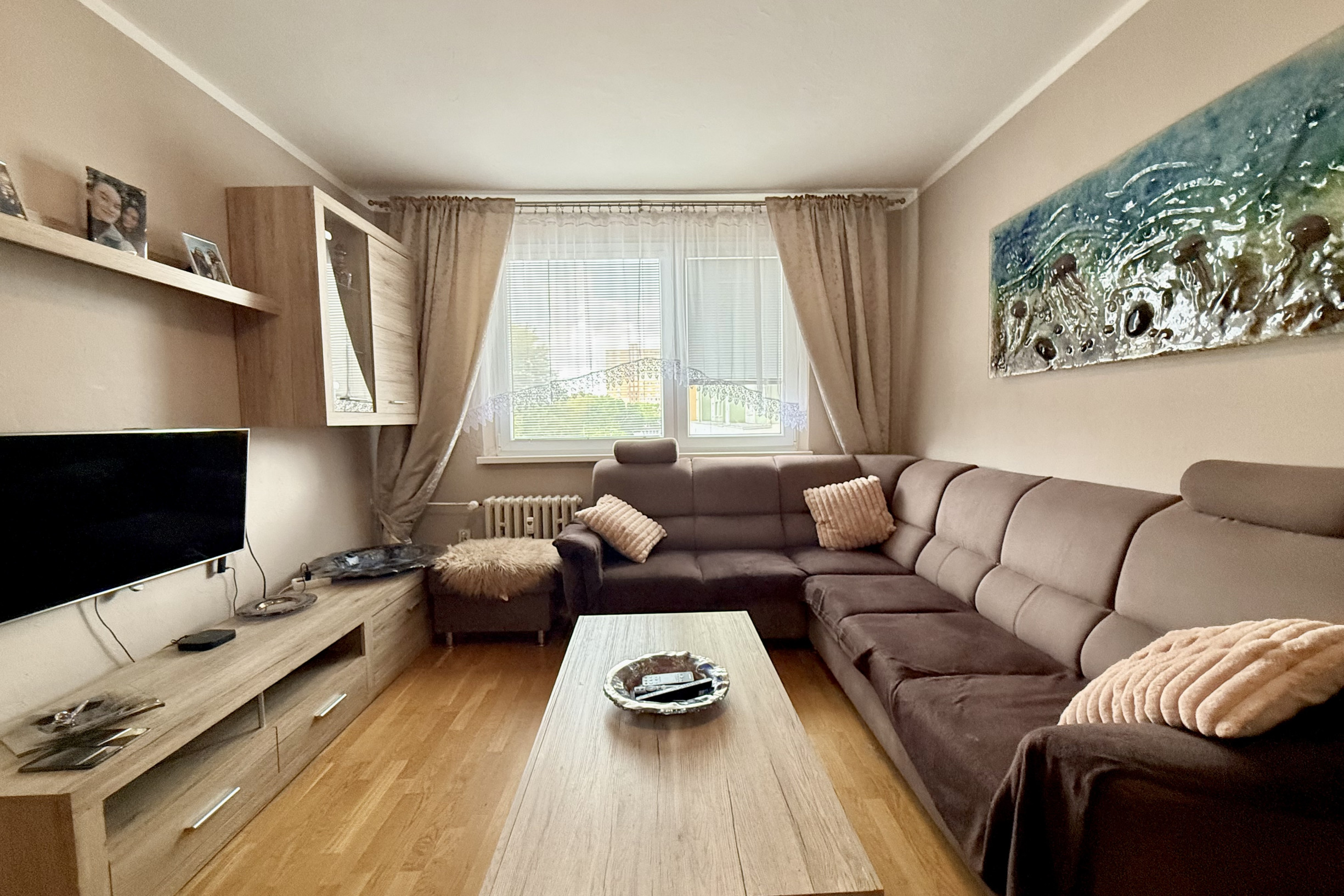 PRÍJEMNÝ 3 izbový byt, TOP lokalita na začiatku Petržalky , Mlynarovičova ul., 76,20 m2